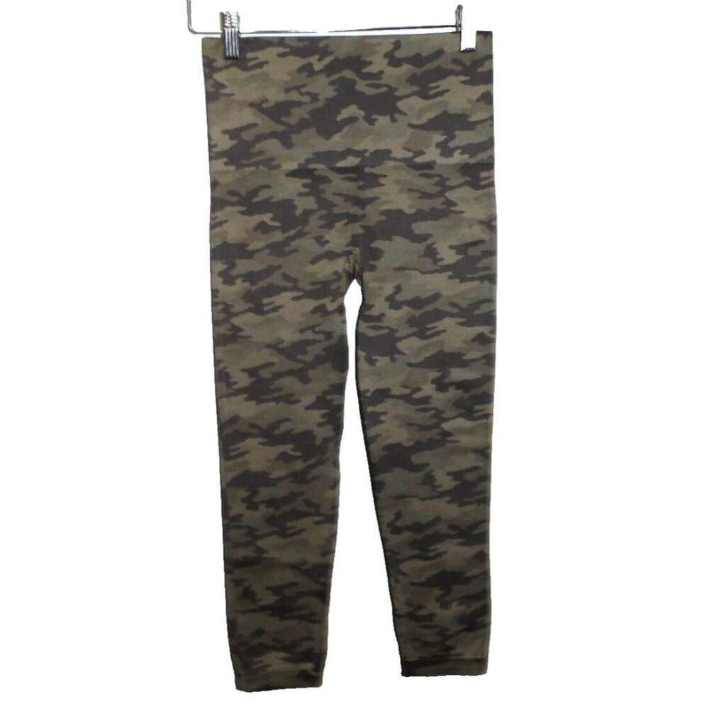 Spanx Green Camo Pattern Compression Capri Leggin… - image 3